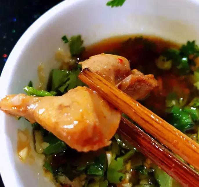 我在2018年的网红美食堆里，精挑出了这23家火爆的店给你！