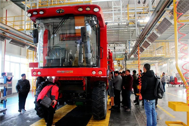 用了十五年的东方红拖拉机,东方红拖拉机有哪些技术优势