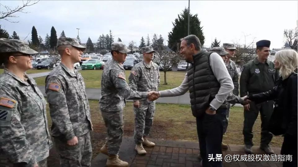 星巴克创始人的艰难时刻,星巴克创始人传奇