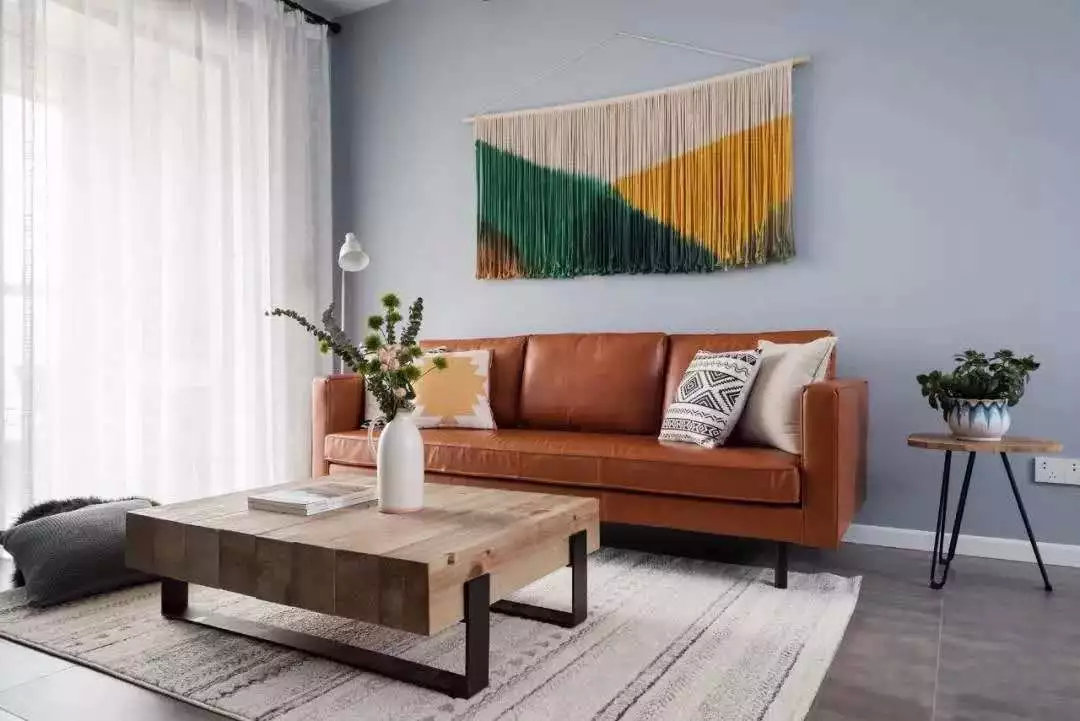 家里装修墙壁太单调怎么办,家里空白墙面怎么装饰实用