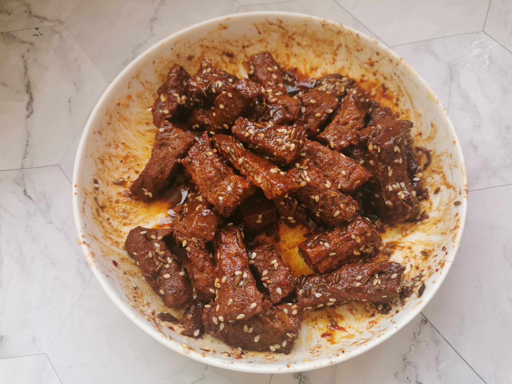 牛肉干除了做零食还可以怎么吃,在家自制牛肉干零食