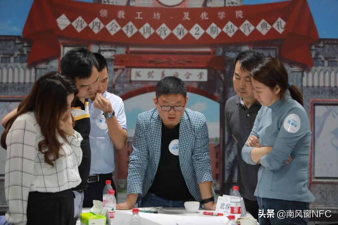 很多企业老板只用现金,很多老板都是拿命在赚钱