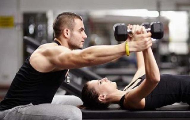 学完健身教练如何工作更有效率,4个健身误区