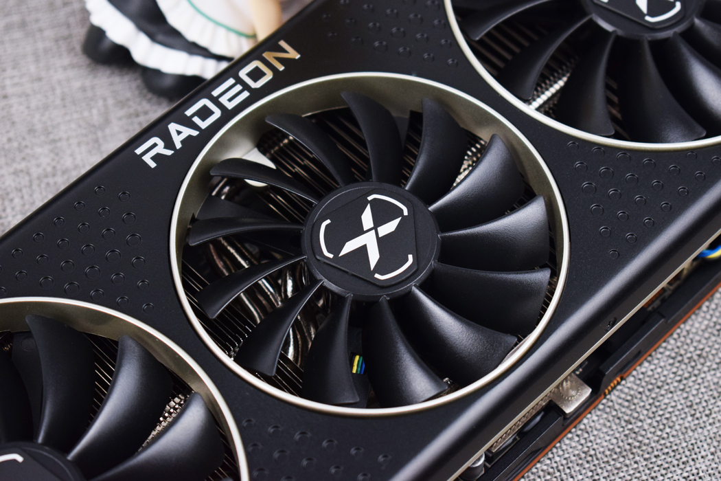 讯景rx6800海外版v1图片,rx6800讯景海外版