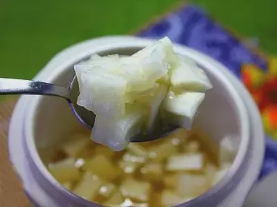 土蜂蜜加白萝卜有什么功效,萝卜煮蜂蜜的功效与作用是什么