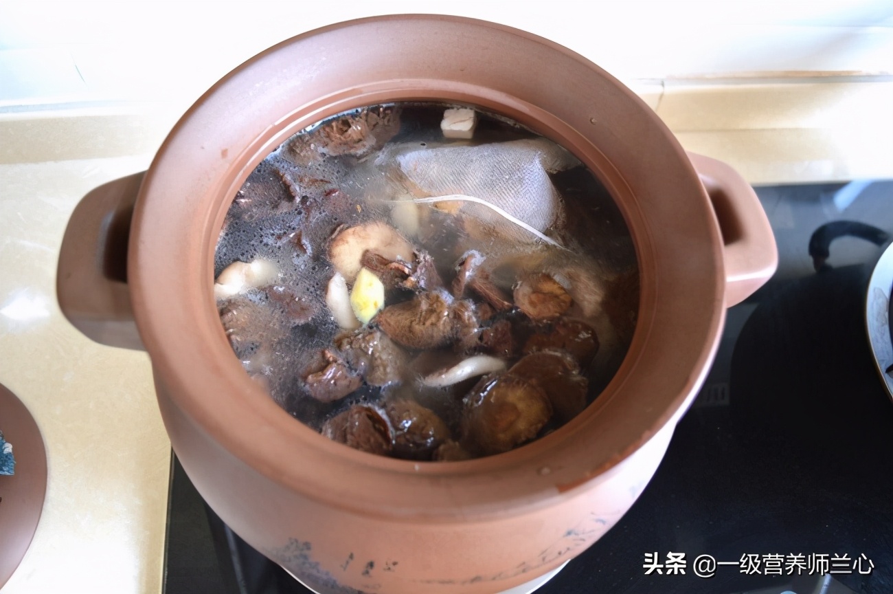 脾胃不好一日两餐食谱,脾胃虚炖什么汤养胃