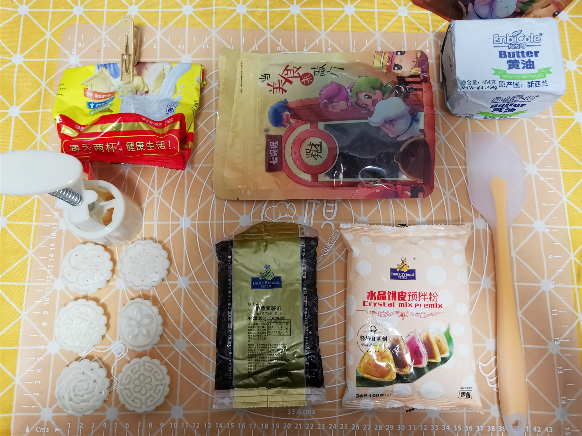 冰皮月饼无需烘焙,在家就能制作冰皮月饼