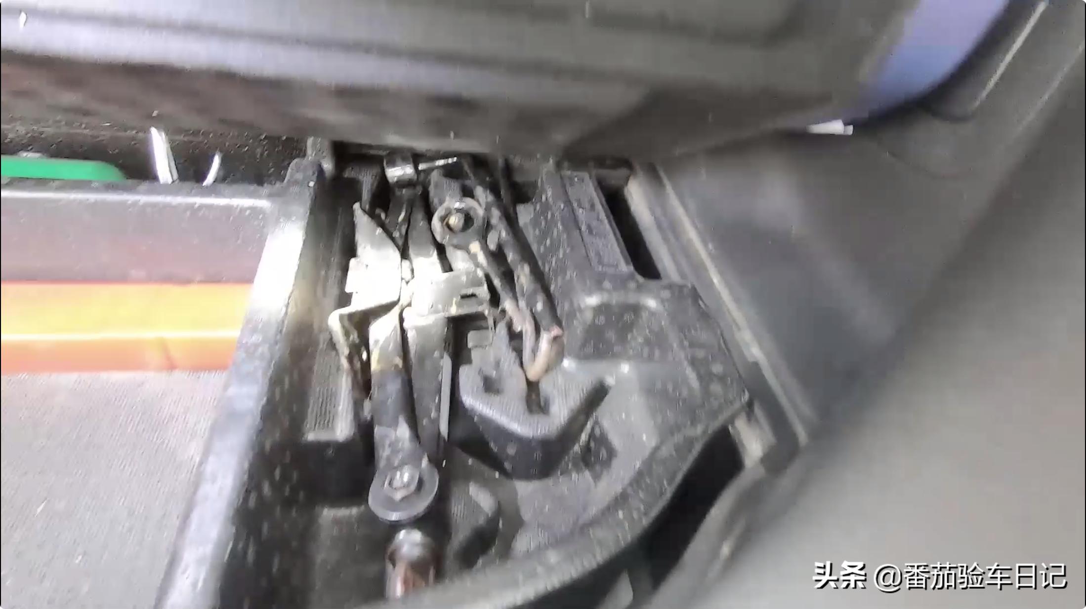 起亚秀尔换什么机油,起亚秀尔烧机油怎么解决