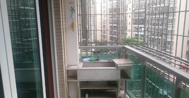 原木色极简家,黑白原木极简风格