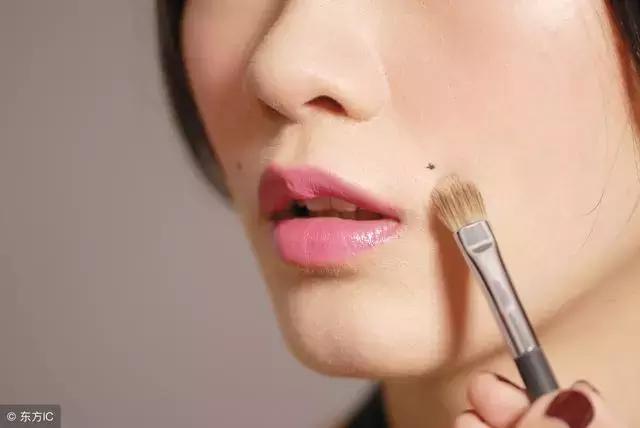 点痣医生,医院医生点痣视频