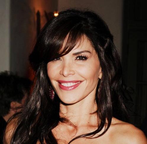 贝佐斯前妻有多少钱,贝索斯的现任妻子