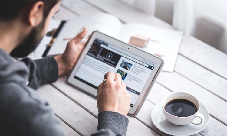 被同事说闲话如何化解,被同事为难怎么化解