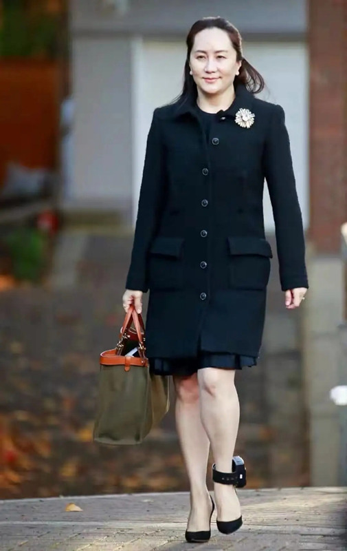 孟晚舟出席活动穿搭,孟晚舟时尚穿衣