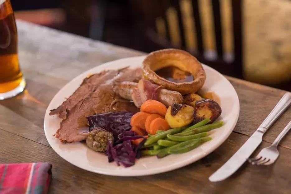 李嘉诚46亿英镑购买的酒吧巨头有何“花招”？