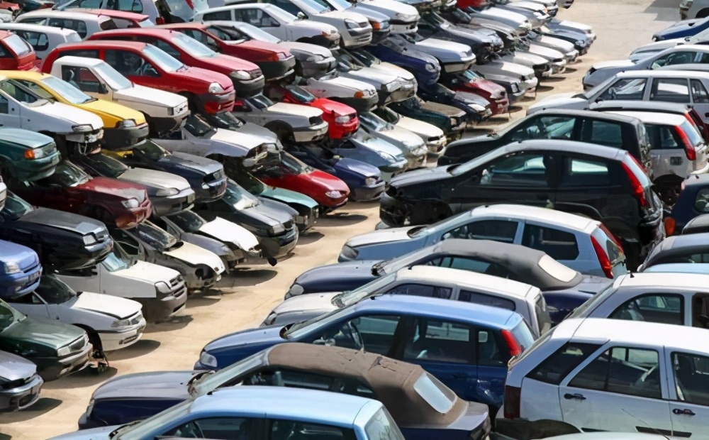 车一年两审怎么报废,汽车一年两审会怎么样