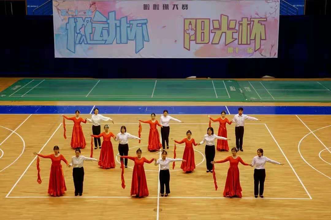 五月动起来图片,五月动起来舞蹈视频