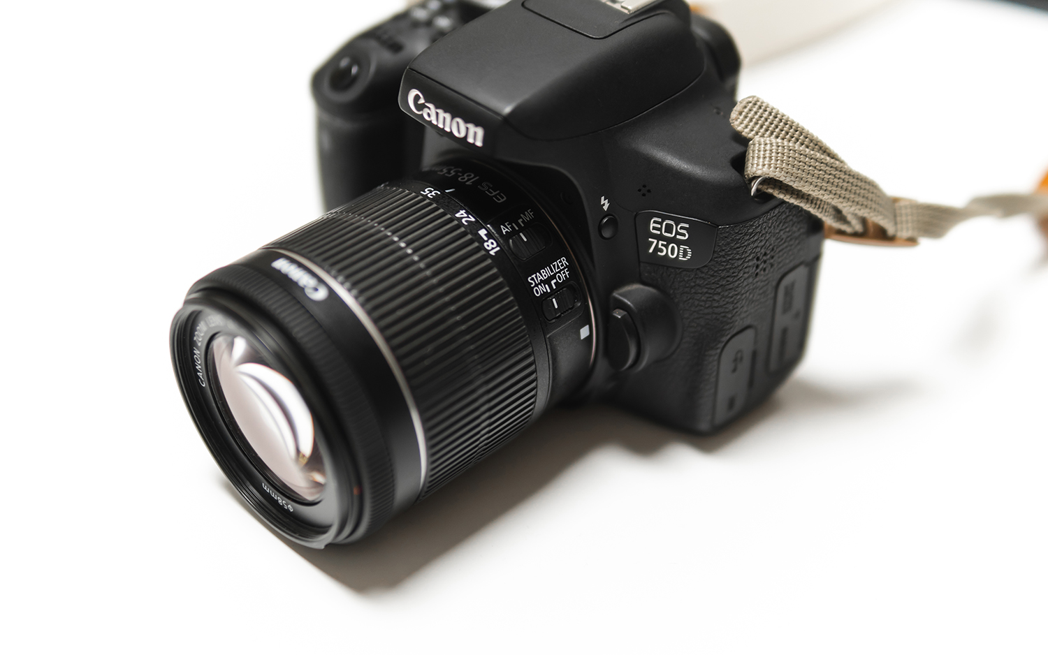 新手佳能相机eos750d,佳能eos750d优缺点