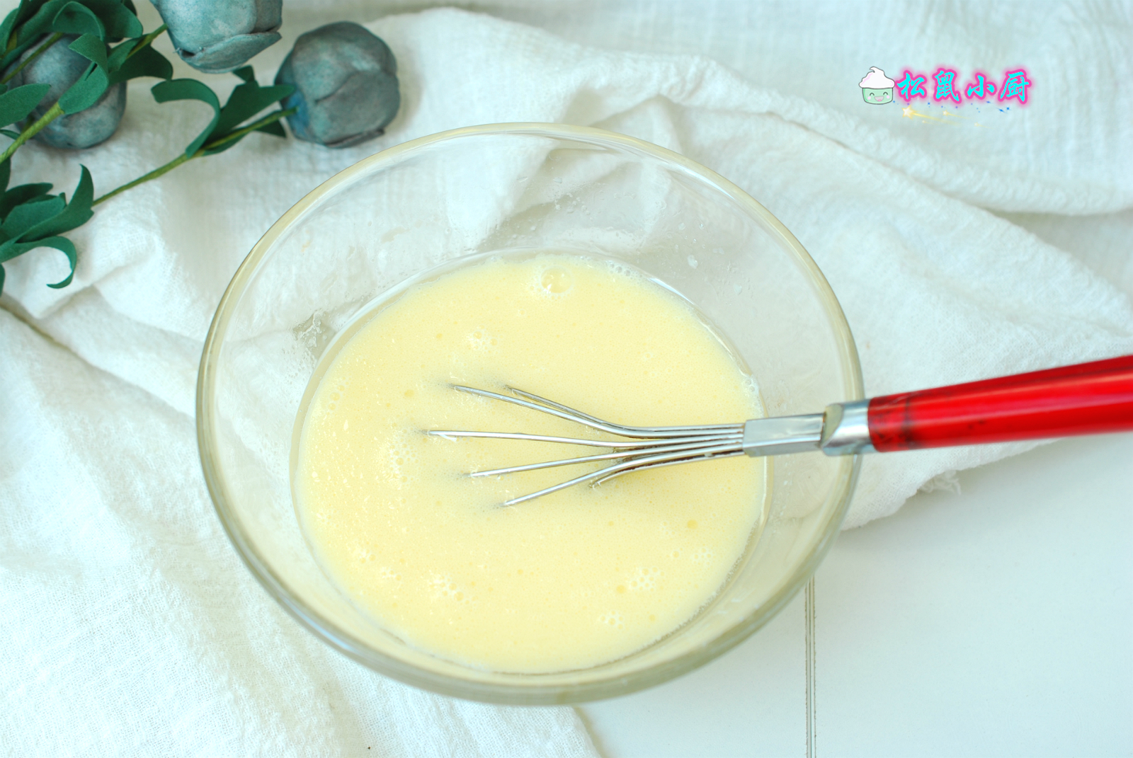 油条师傅教程,油条店老板教你做金黄酥脆大油条