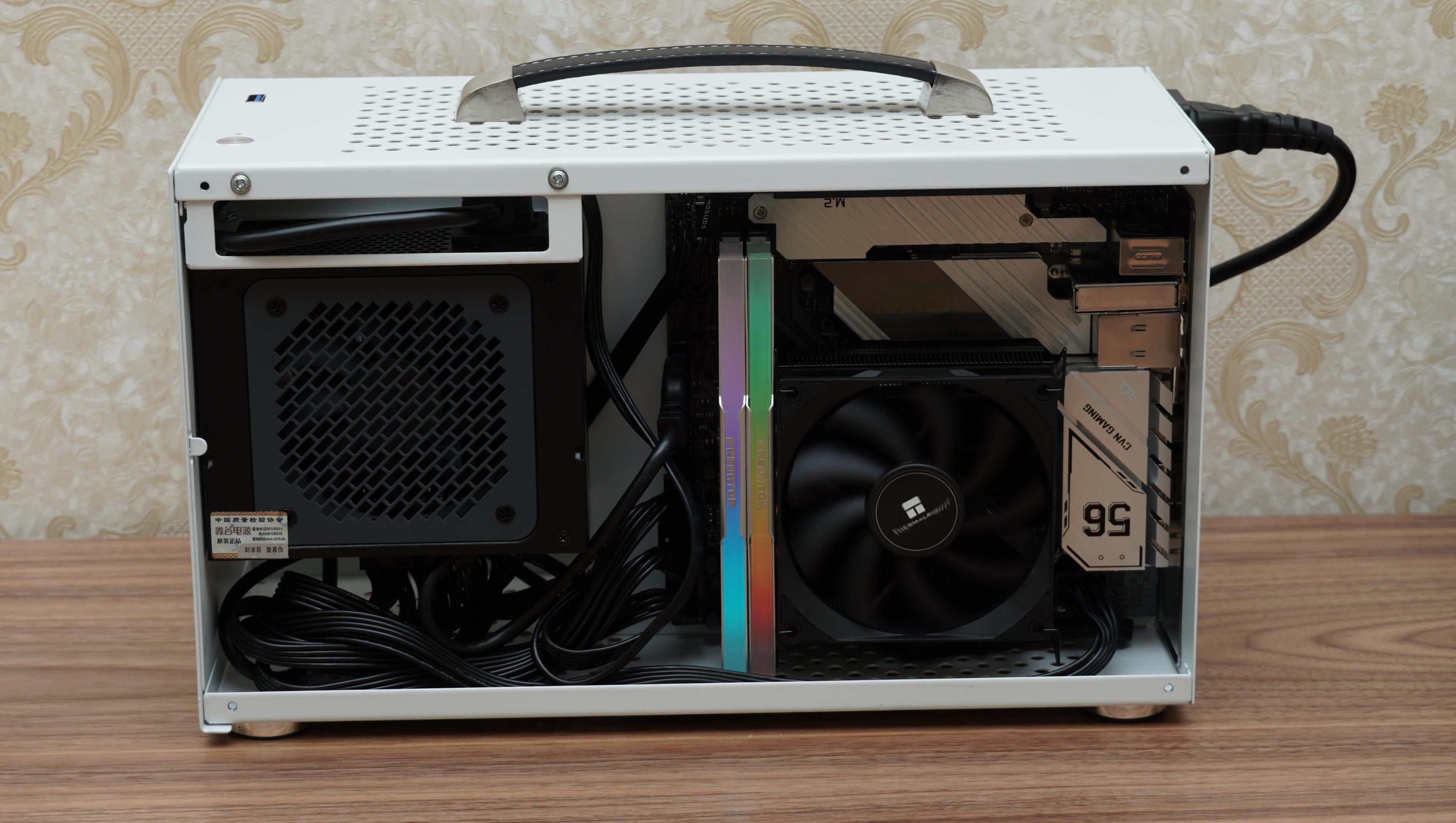 能手提个行李箱再带个相机包吗,能手提上飞机的行李箱