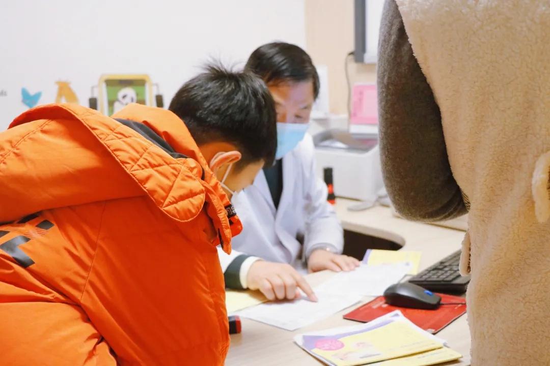 医生说孩子鼻窦炎很严重怎么办,孩子得了鼻窦炎大人很难受怎么办