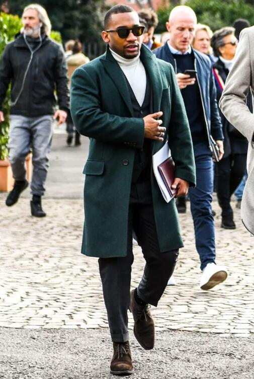 如何清洗一双麂皮鞋底子,麂皮的鞋子弄上油了怎么清洗