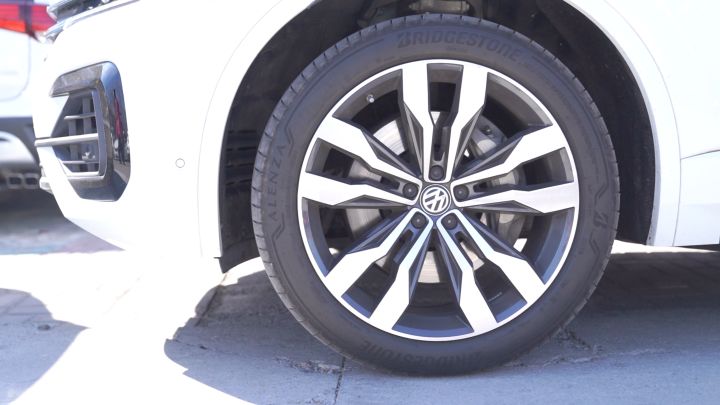 性价比超高的大众途锐低调提车记,低调的豪华suv18款大众途锐