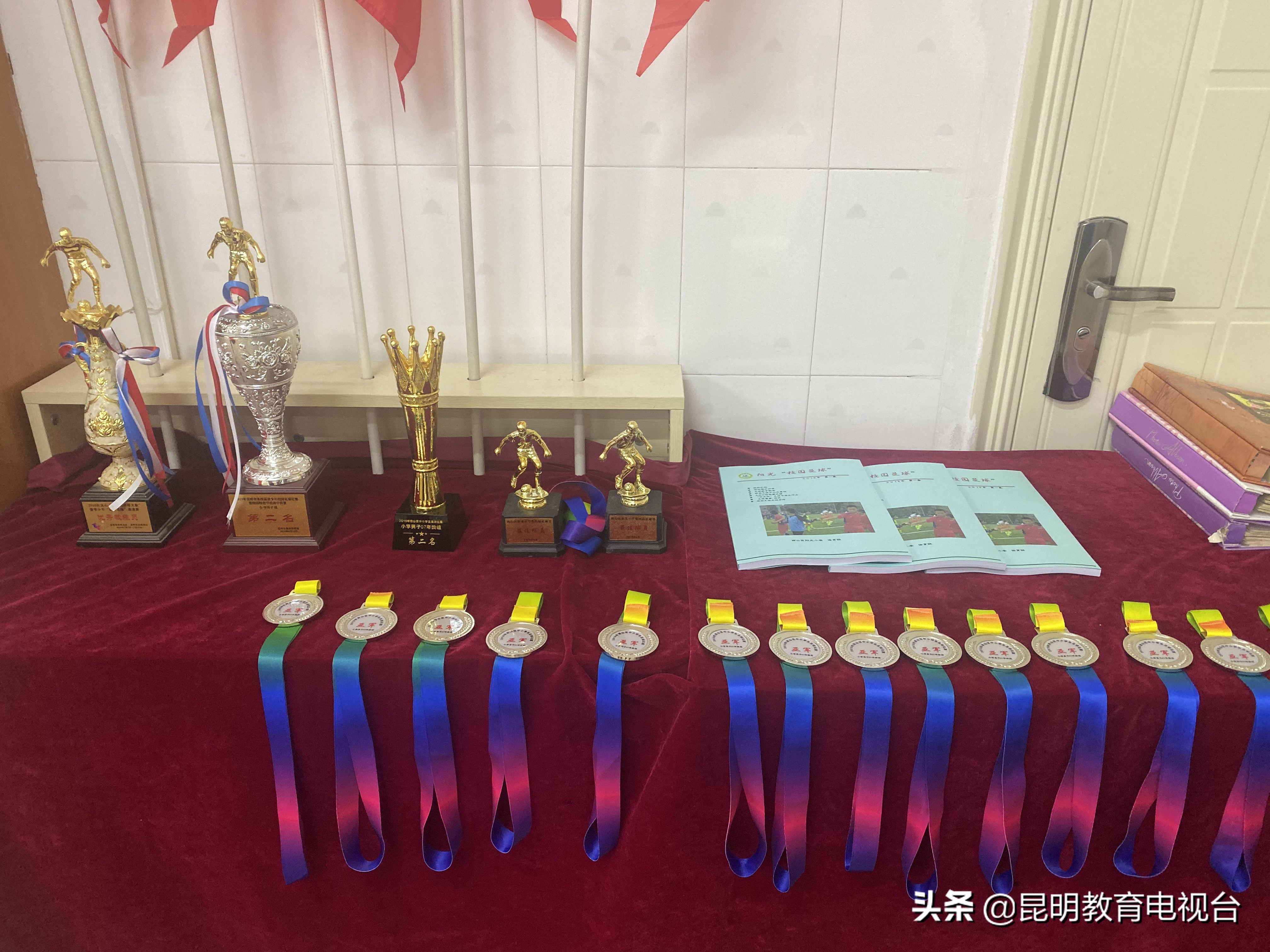 彰显足球特色打造魅力校园,小学校园足球特色学校经验与亮点