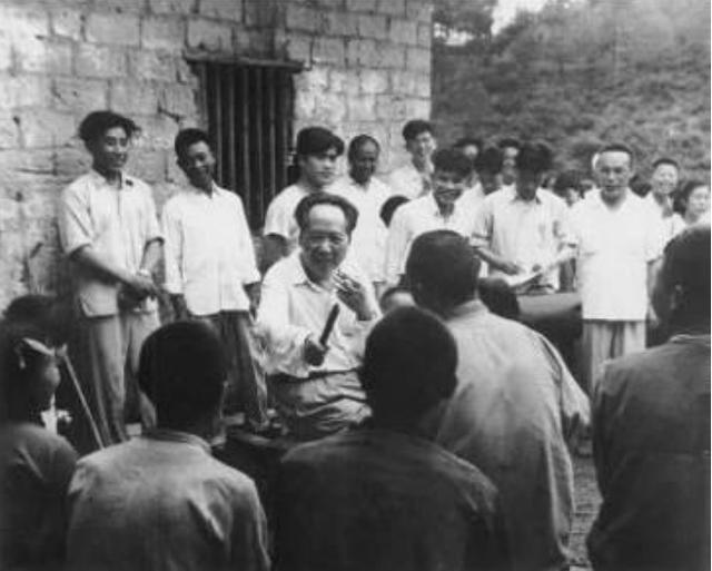 49年毛主席堂弟毛泽连,因穷困潦倒求助主席:他只能靠他自己