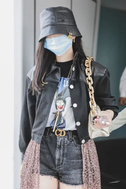 火箭少女吴宣仪穿衣搭配,吴宣仪穿衣风格有多土