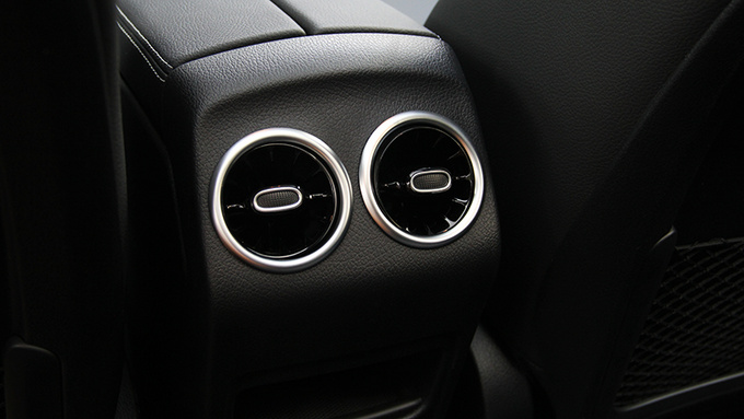 奔驰gla200百公里加速,奔驰gla200排量多大