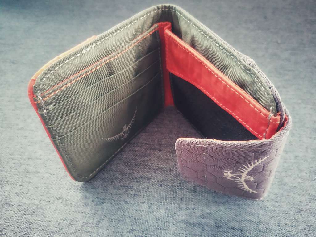 小包包里装些啥？实用好玩还不失bbb...g