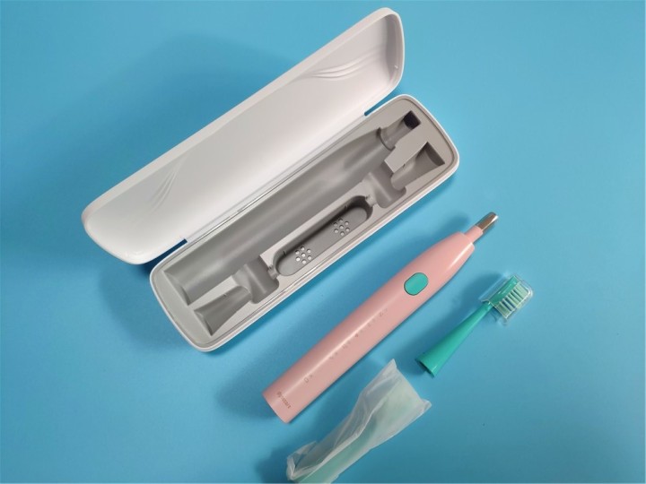 电动牙刷测评超声波震动清洁牙齿,声波电动牙刷c1评测