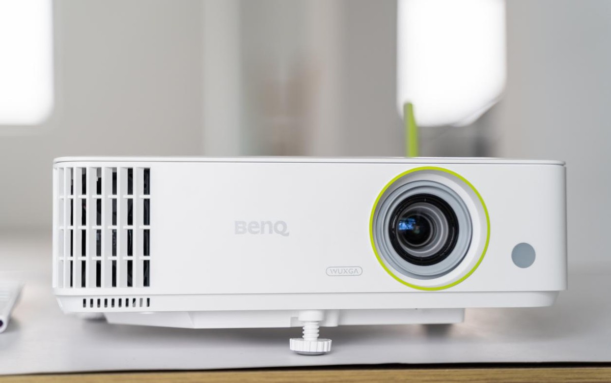 投影仪推荐明基e500,明基投影仪商务办公哪款好