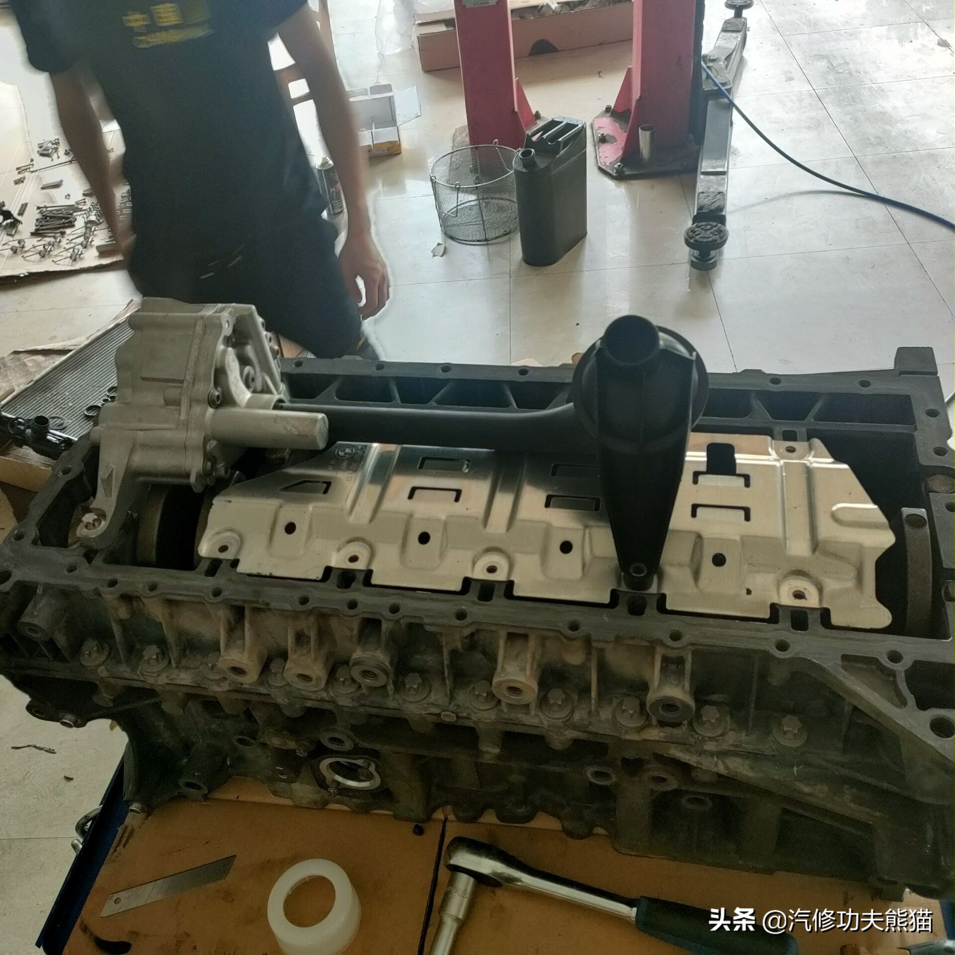 e90宝马325i容易烧机油,宝马e90325i烧机油能修好吗