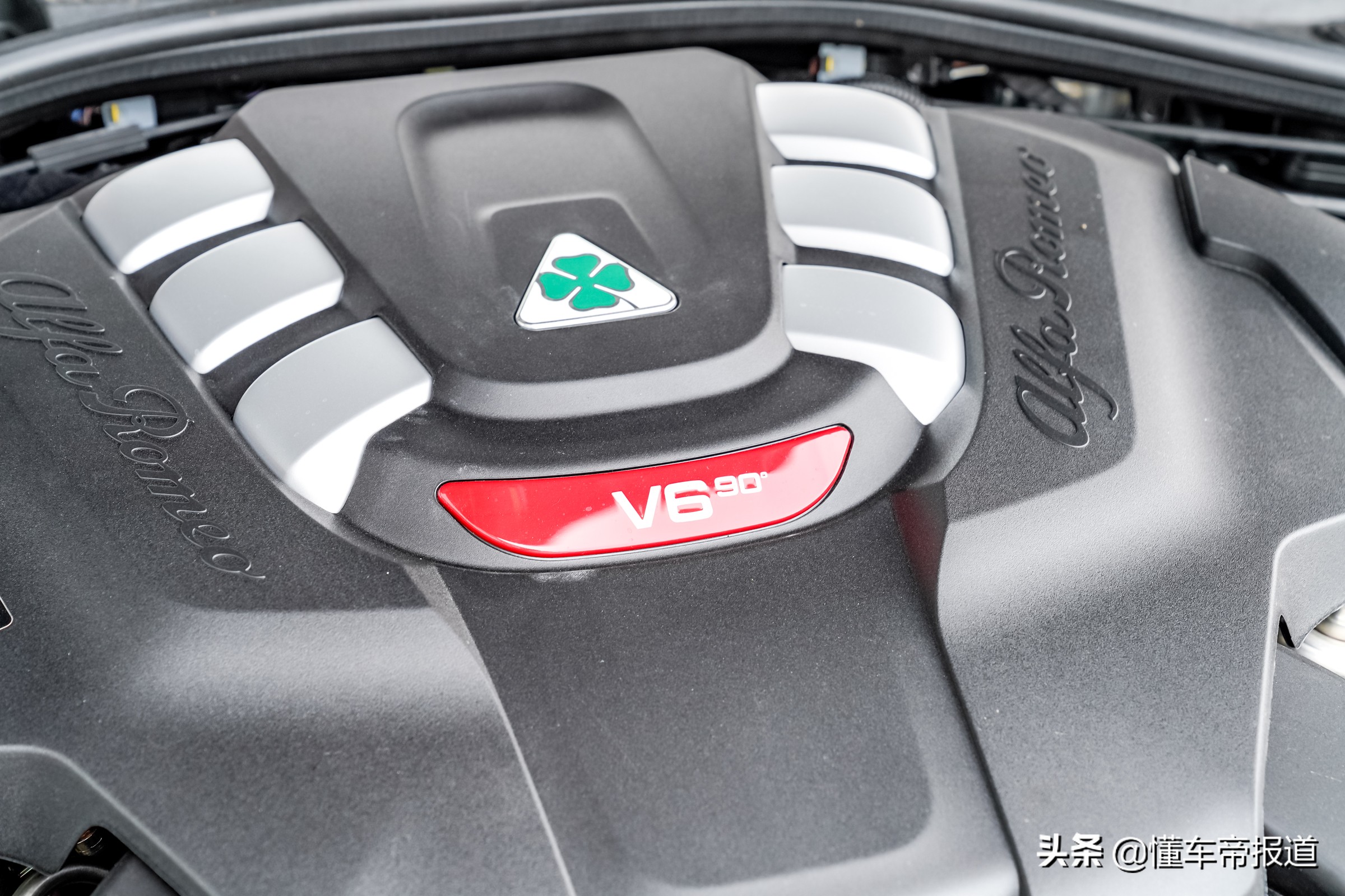 新车阿尔法罗密欧giulia豪华版200p,阿尔法罗密欧giulia车评