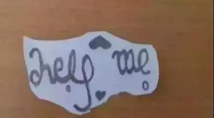 12岁孩子自卑爱哭心理脆弱想自残,8岁自残孩子心理