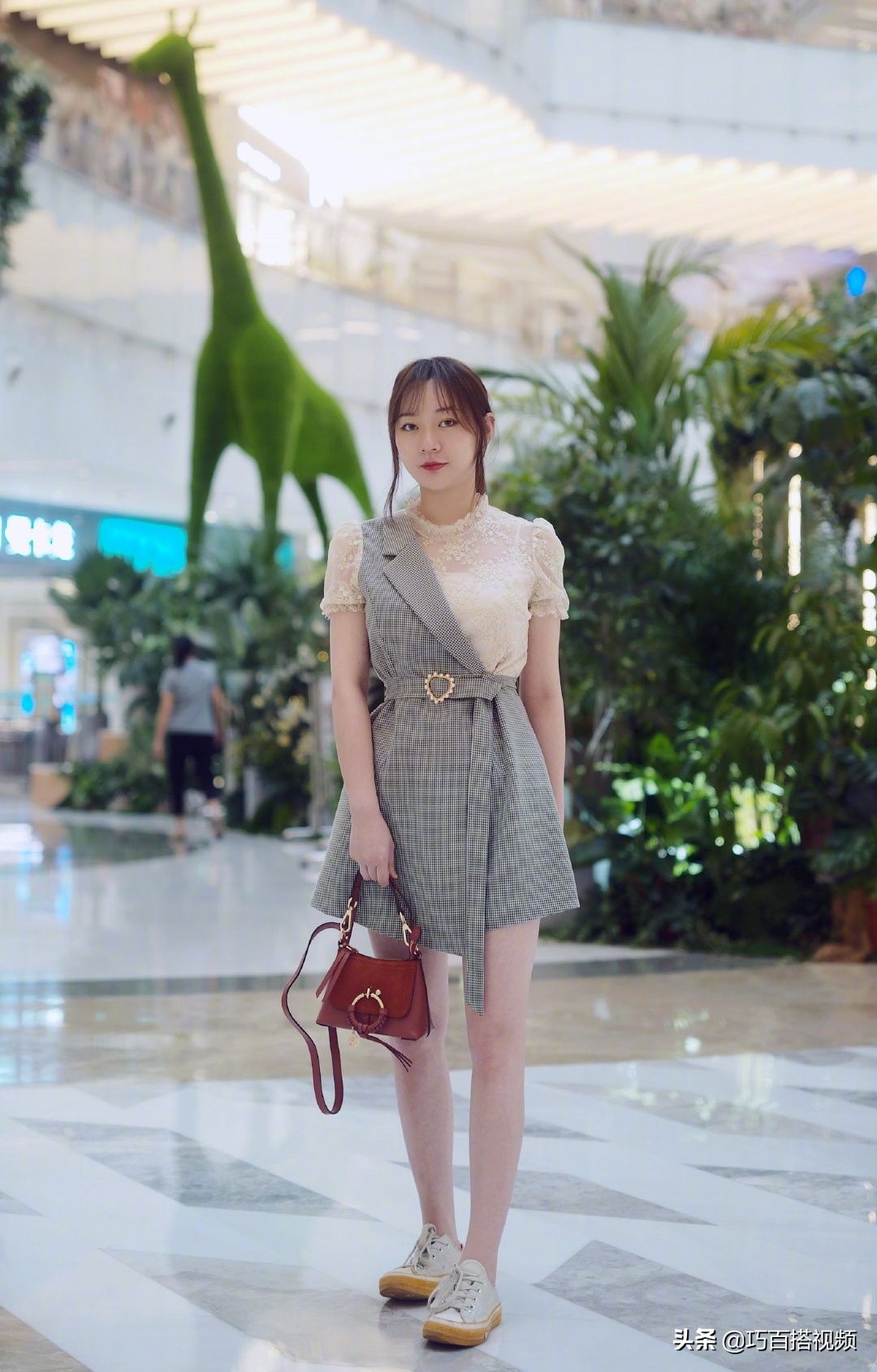 别再自怨自艾了!衣服穿不出彩只因没注意这个细节,快来长长见识