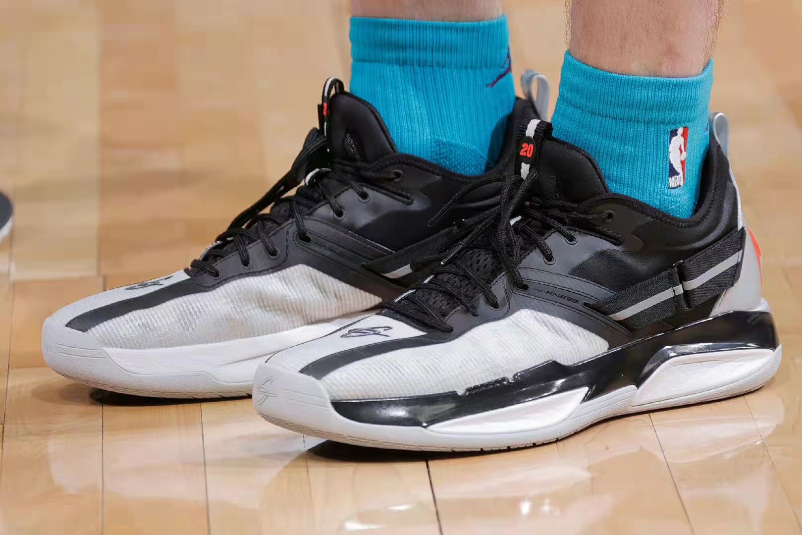 安踏海沃德七龙珠配色,海沃德3安踏