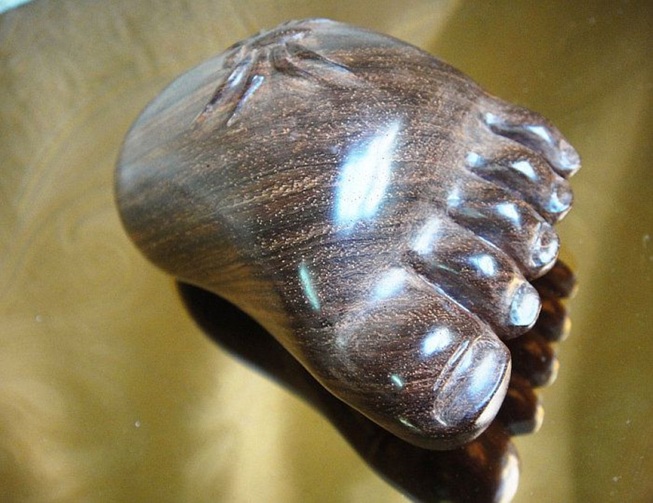 小小的茶宠：茶盘之上，茶汤润之，活灵活现，寓意吉祥，赏心悦目