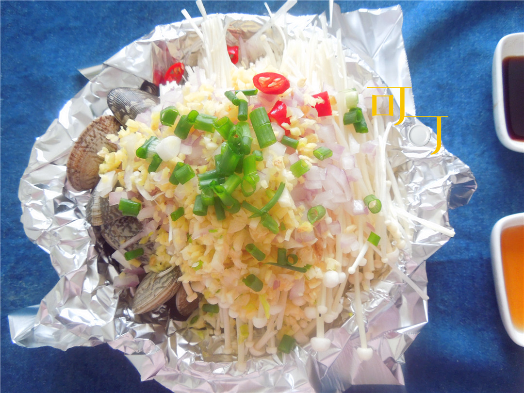 锡纸花甲粉什么样的人群最爱吃,这么冷的天来碗热乎乎的花甲粉