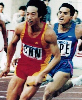 历届全运会男子百米冠军现役一人双金王，苏炳添第四次出征圆梦