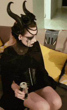 终于下班了搞笑gif图片,搞笑gif上班的时候打瞌睡尴尬了吧