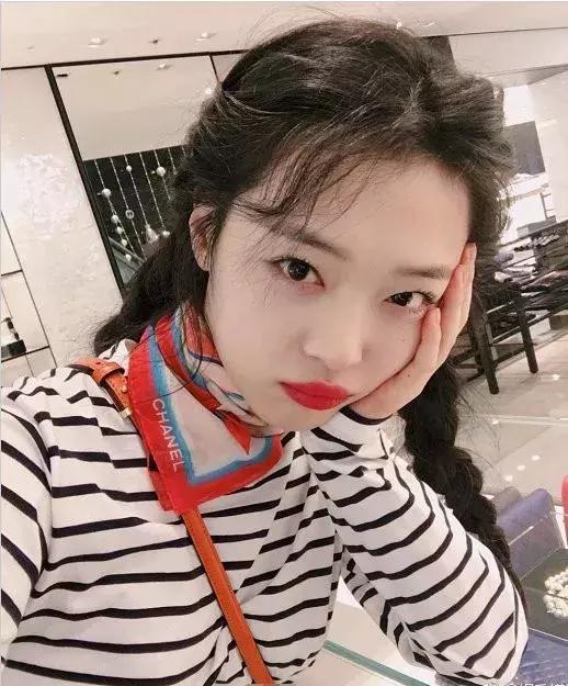 白到发光的崔雪莉又被人工智能吐槽了！