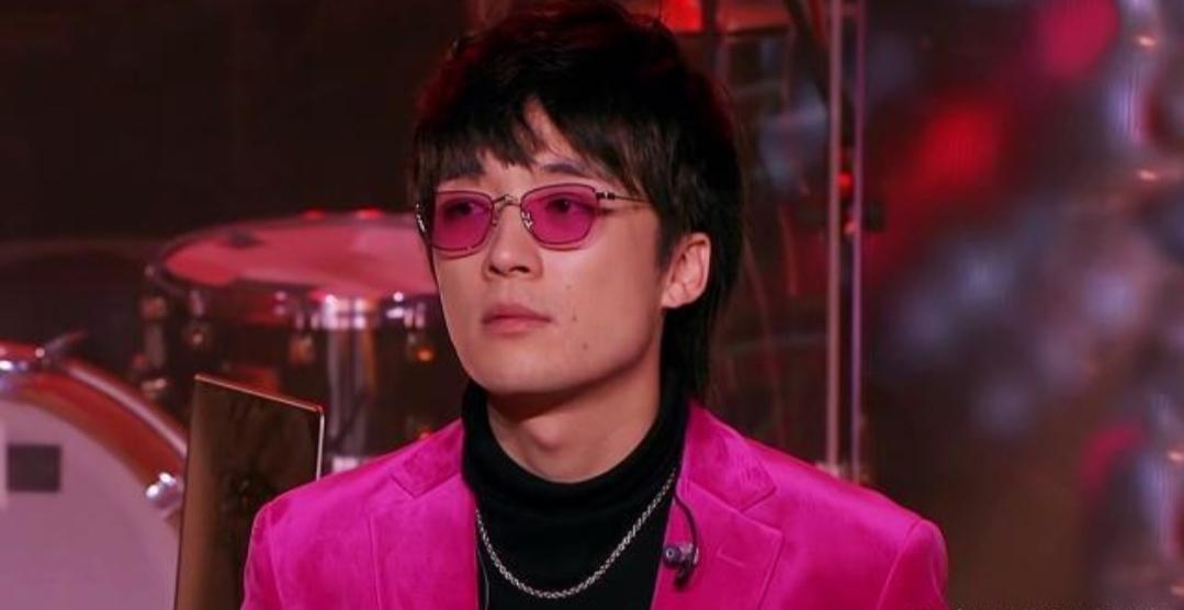 郭采洁与伊德尔差几岁,郭采洁伊德尔牵手酷狗