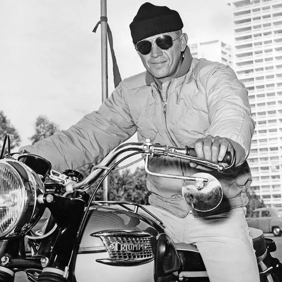 适合男生穿的羽绒服测评,男生不臃肿羽绒服推荐测评