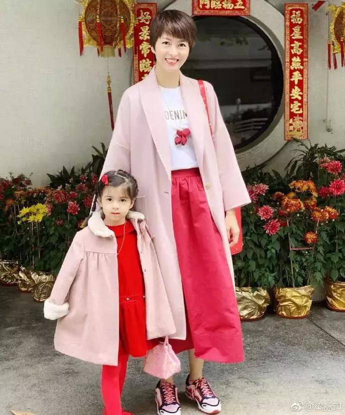 一代玉女的掌门人,西班牙一代玉女掌门人