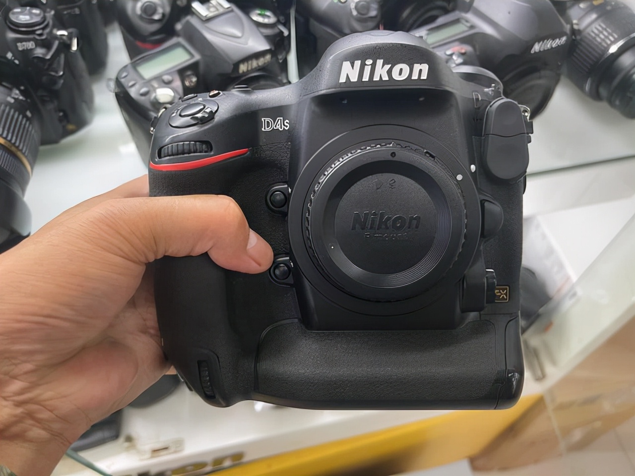 逛二手相机市场,逛二手相机