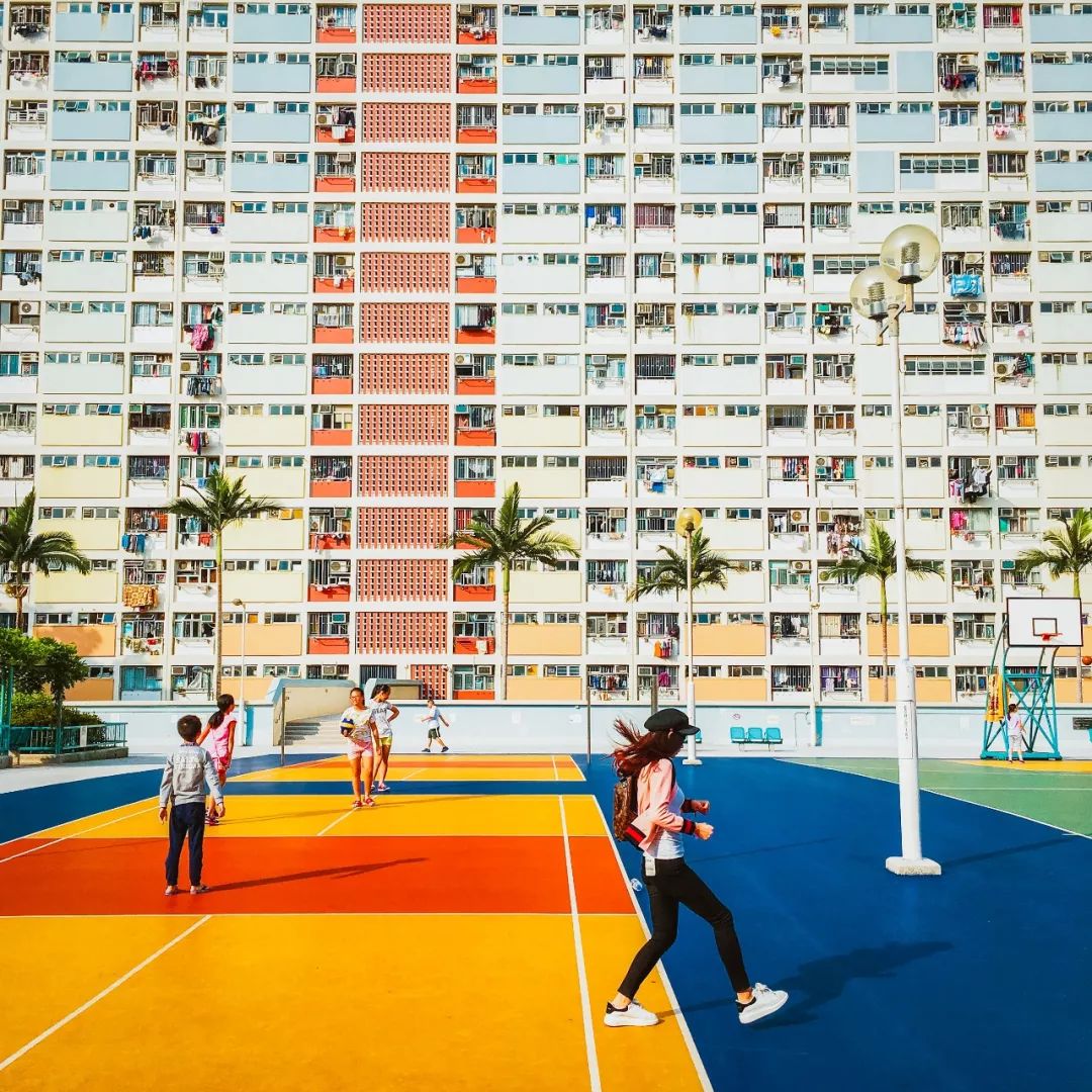 为什么很多广东人去香港,肇庆很多人去香港吗