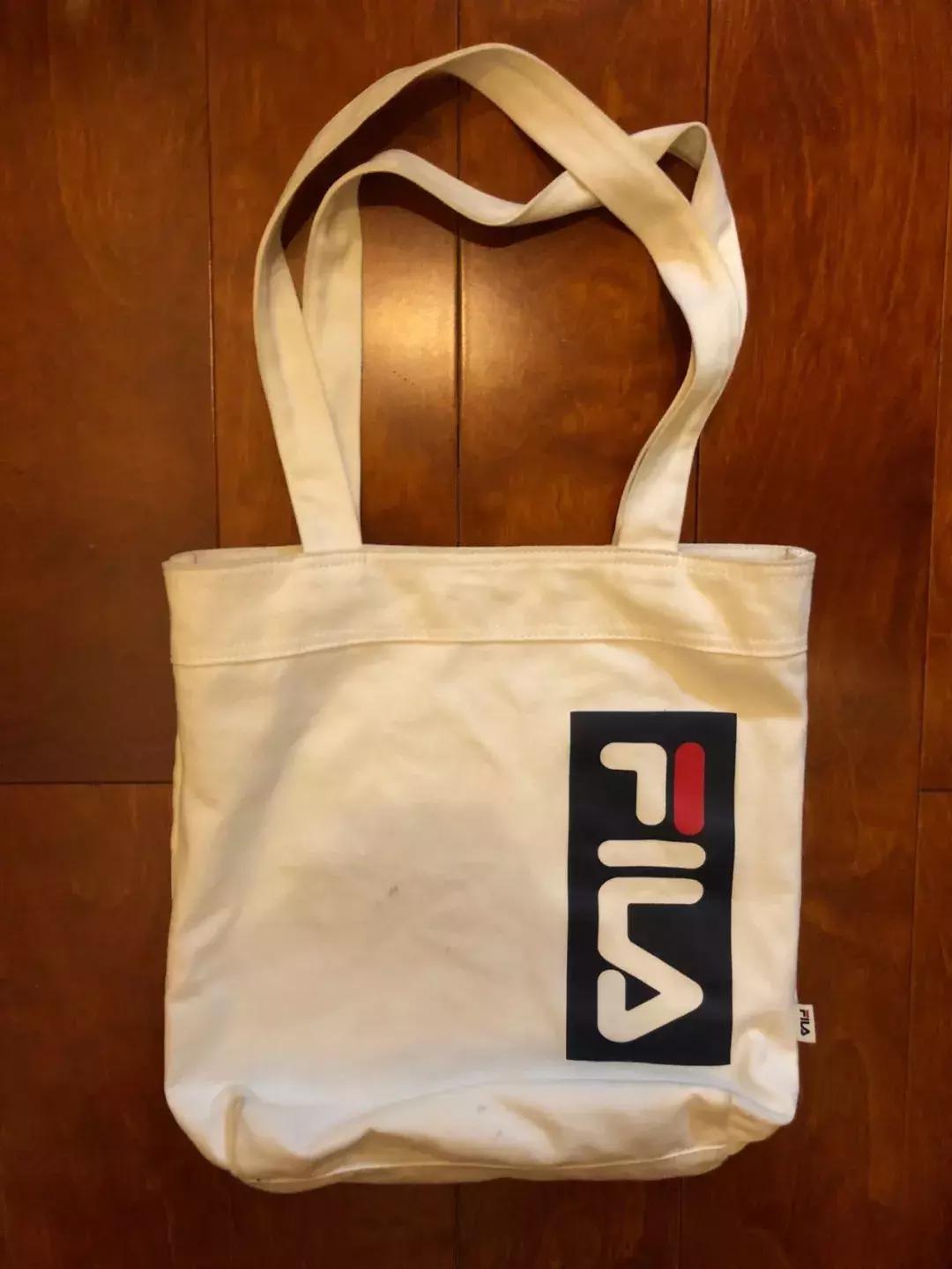 一年买三个奢侈品包包好吗,买过最后悔的大牌包包是什么