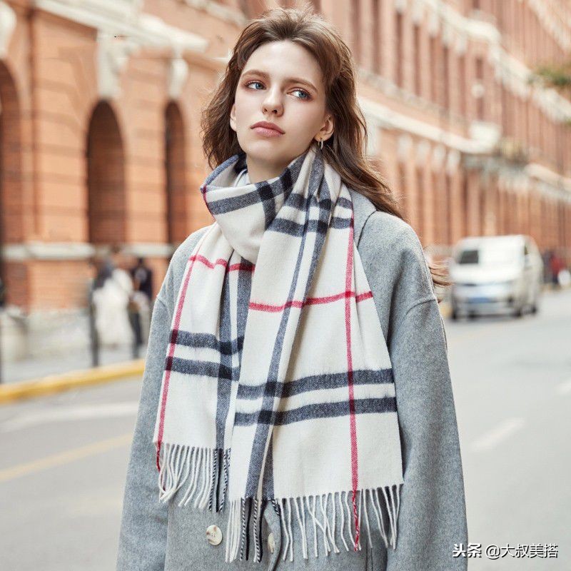 穿大衣冬季长款围巾系法大全,冬季配羊毛大衣围巾系法大全